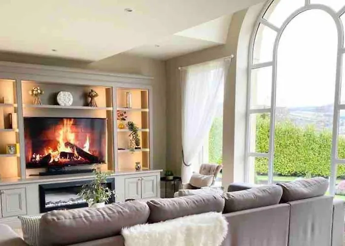 Lakeview Lodge Exclusive Home On The Blessington Lake