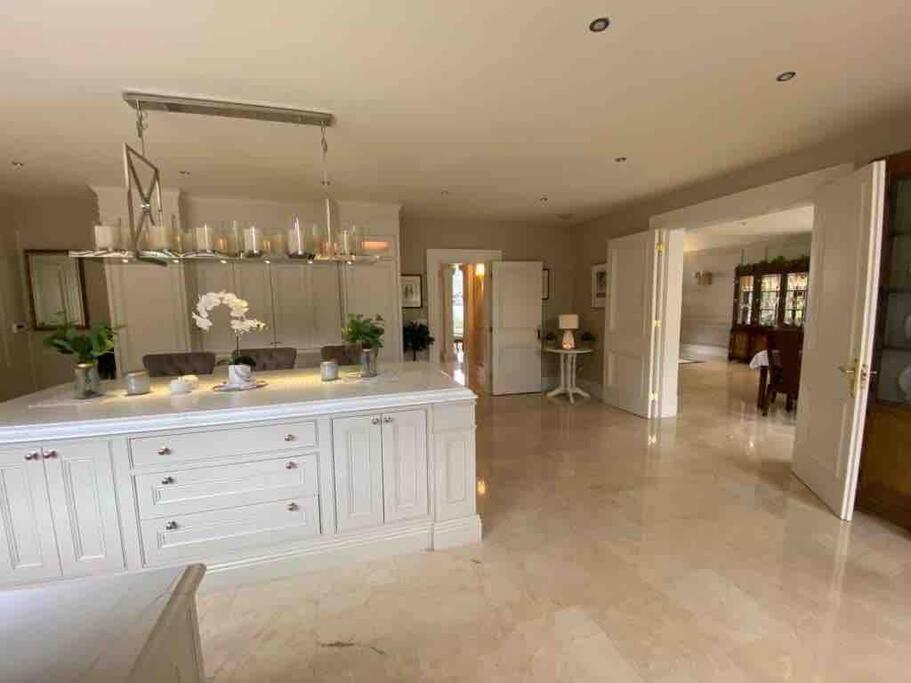 Lakeview Exclusive On The Blessington *
