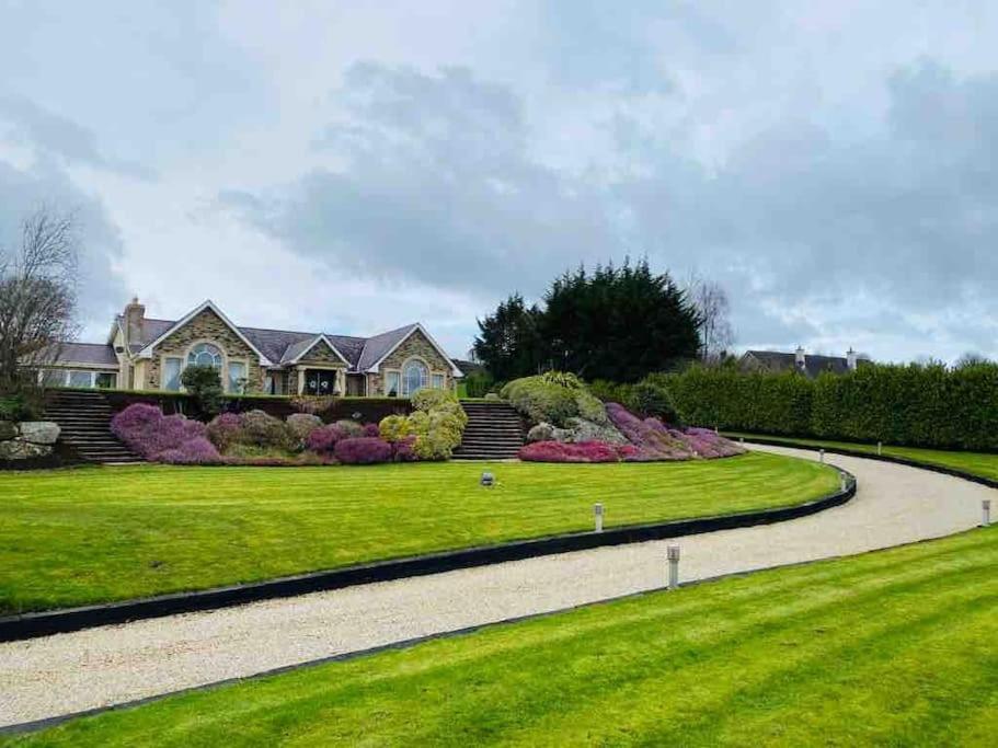 Villa Lakeview Exclusive On The Blessington *