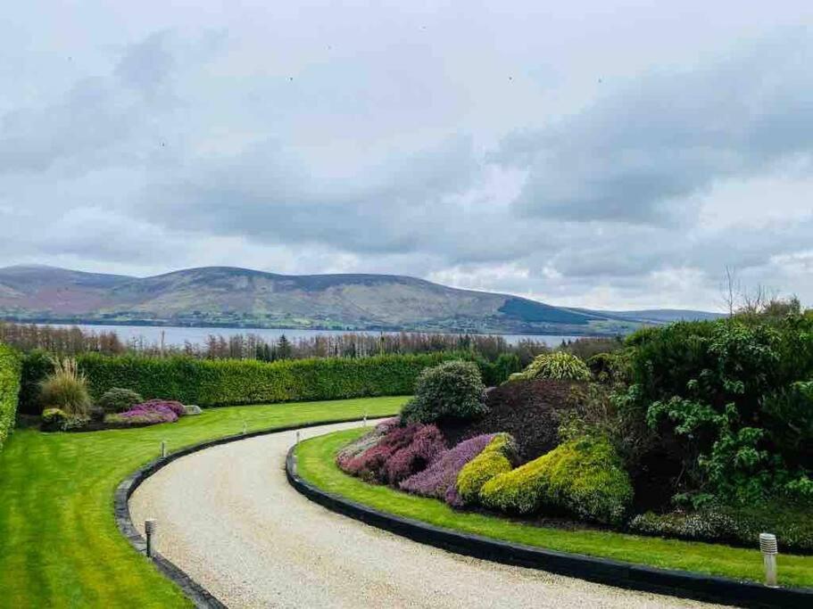 Lakeview Exclusive On The Blessington Villa *